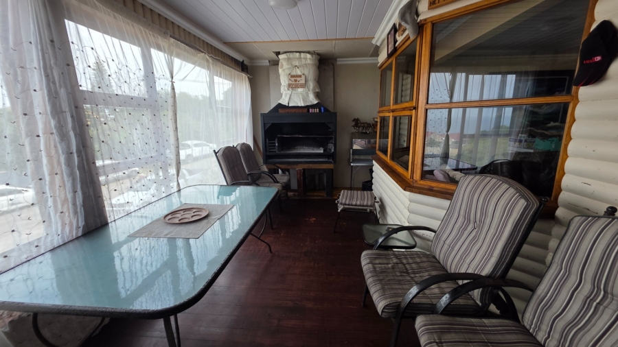 6 Bedroom Property for Sale in Dana Bay Western Cape